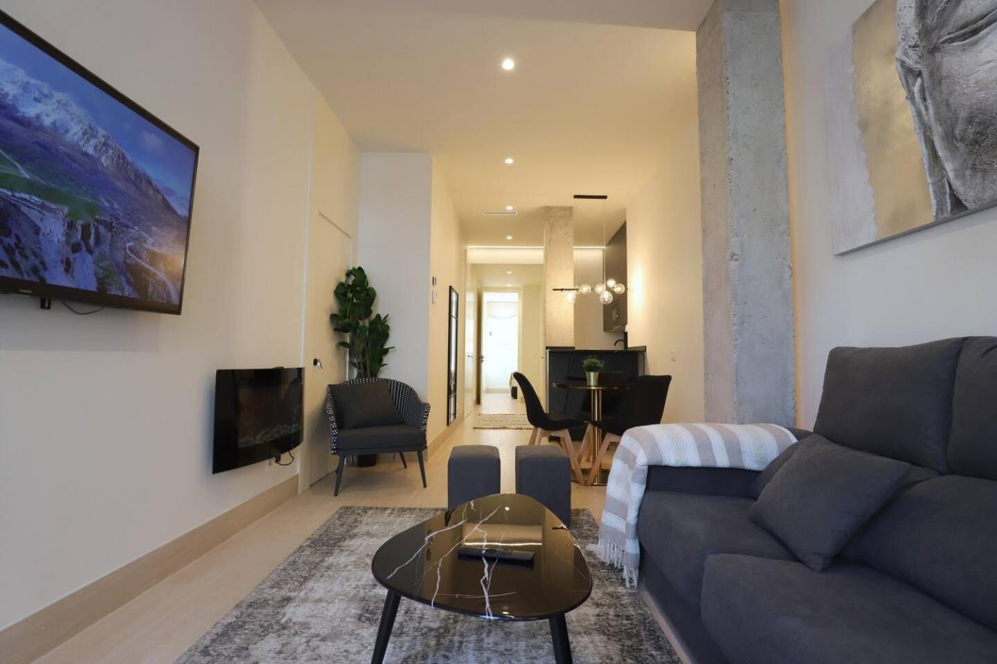 Apartamentos Orilla Del Bernabeu Madrid Exterior foto