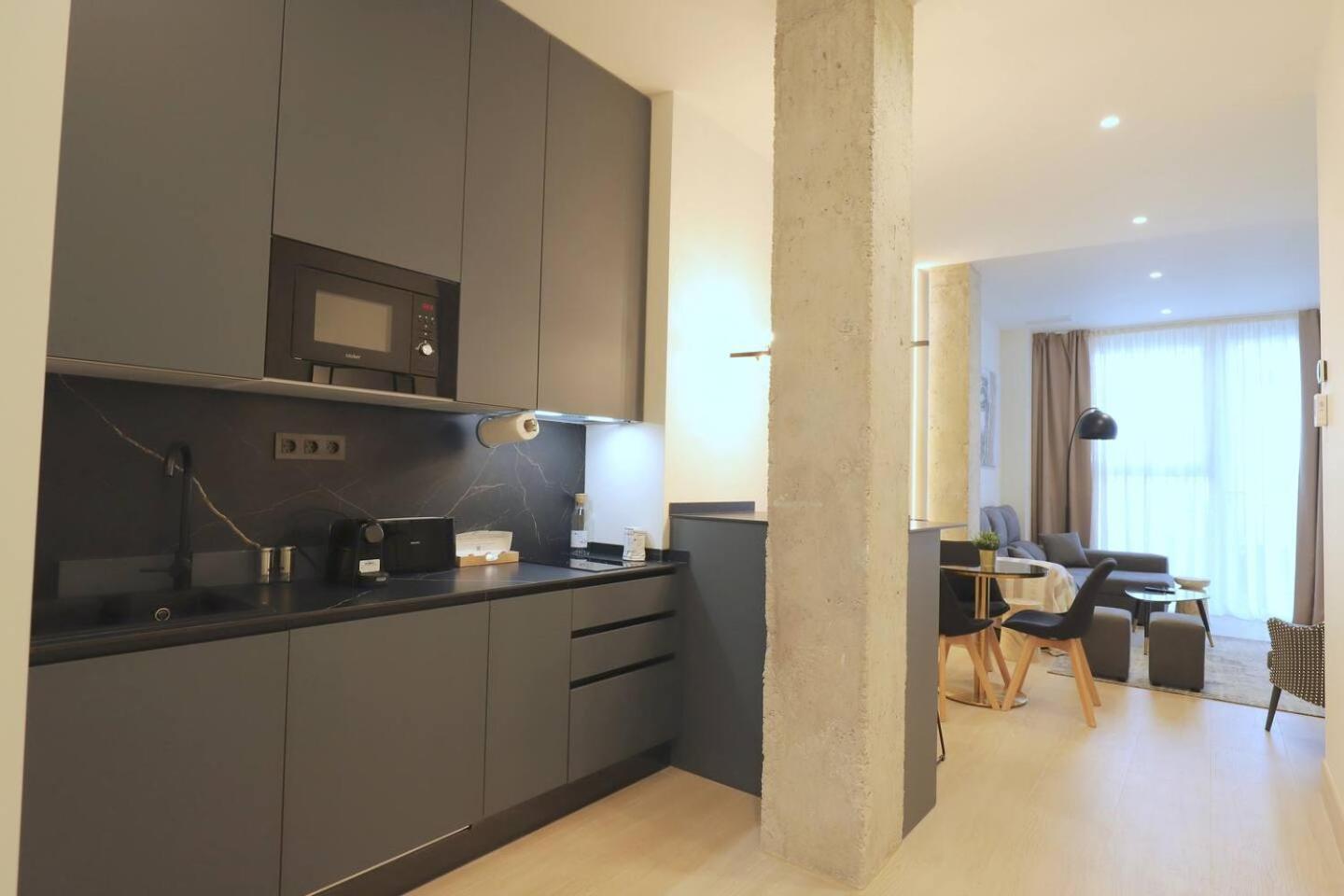 Apartamentos Orilla Del Bernabeu Madrid Exterior foto