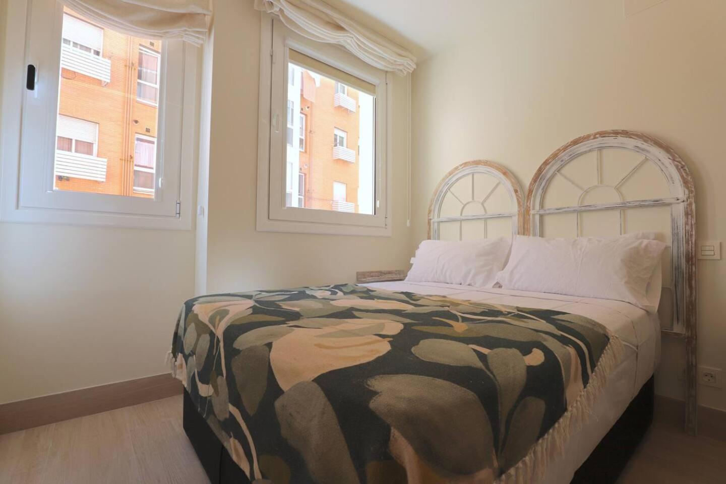 Apartamentos Orilla Del Bernabeu Madrid Exterior foto