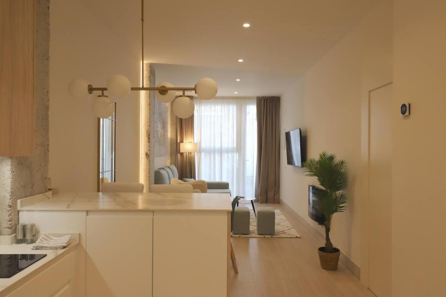 Apartamentos Orilla Del Bernabeu Madrid Exterior foto
