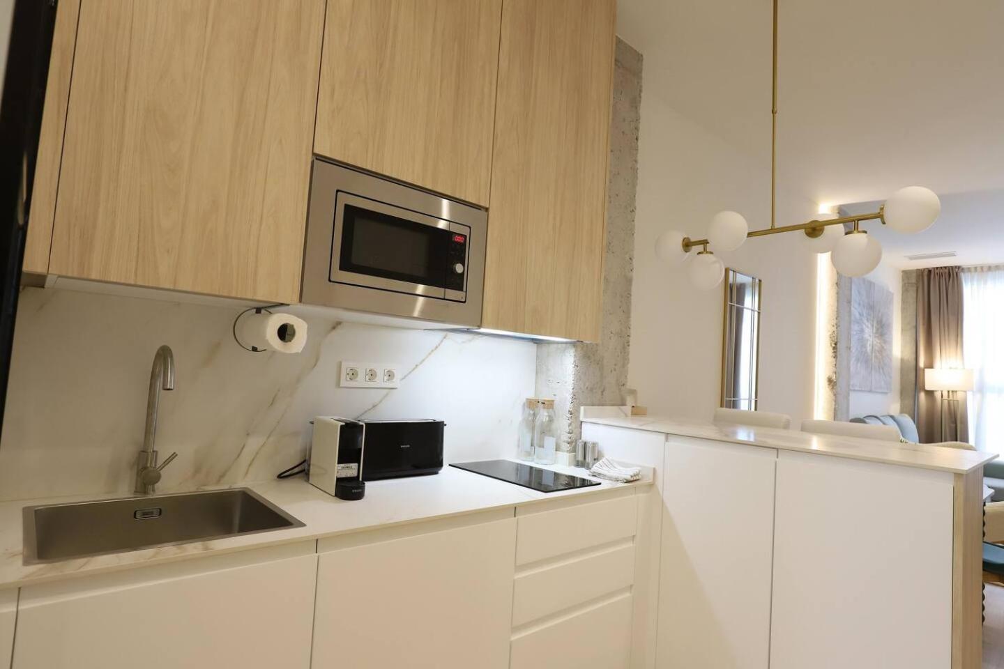 Apartamentos Orilla Del Bernabeu Madrid Exterior foto