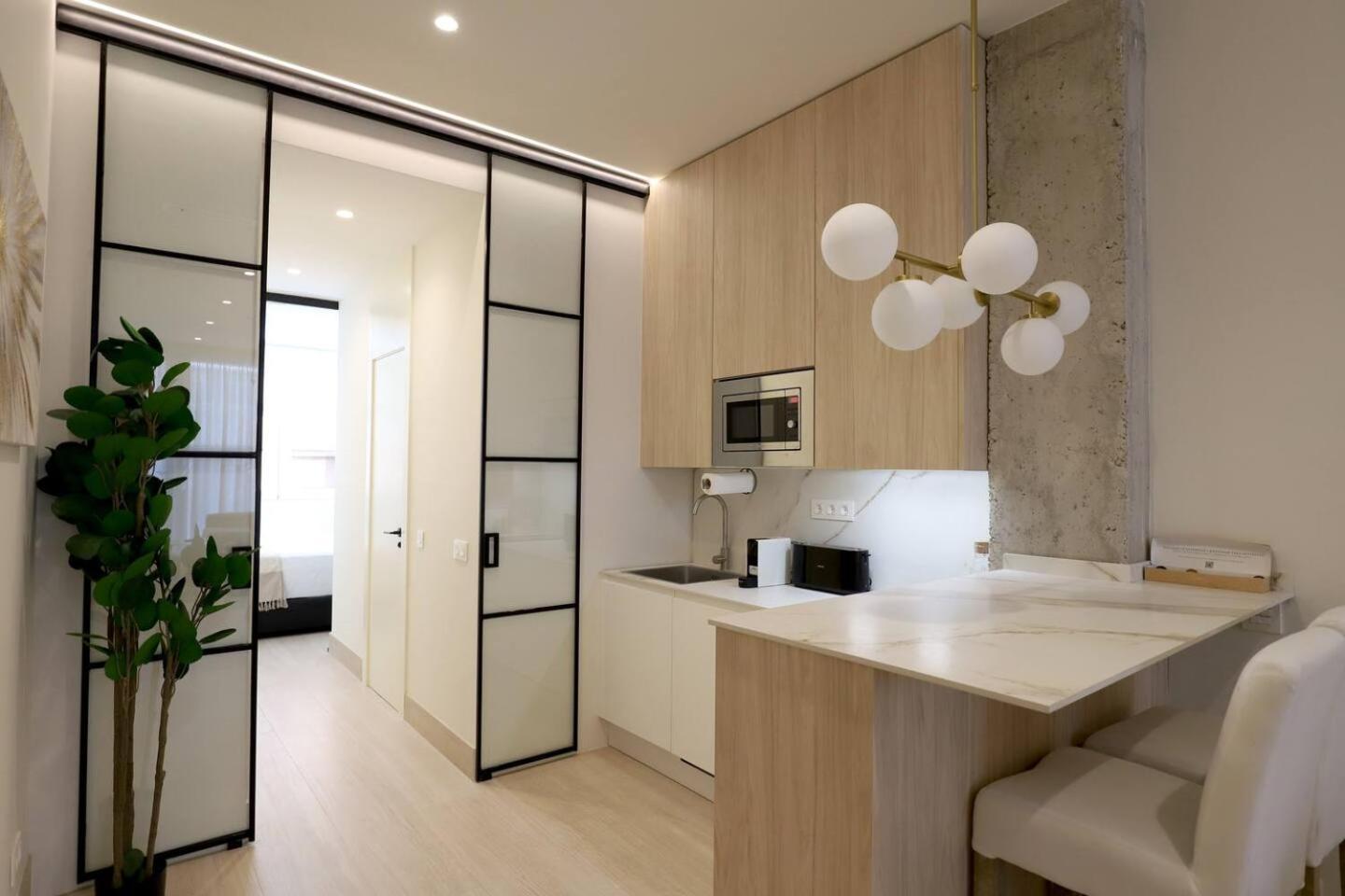 Apartamentos Orilla Del Bernabeu Madrid Exterior foto